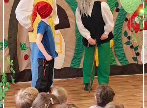 "Skrzaty z leśnej chaty" - teatrzyk